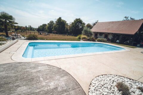 piscine coque durance, alliance constructions piscines, louhans