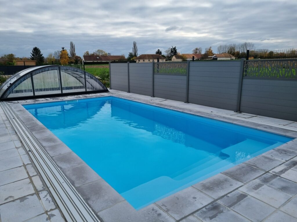 piscine coque, alliance constructions piscines, louhans, lac vert, sécurité abris
